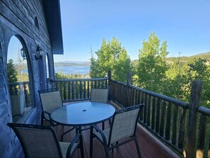 Outdoor dining - Amazing views, walk to town & Lodge! Perfect 4 couples/families; Newly-updated! (Grand Lake)