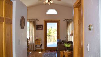 Smart TV, fireplace, DVD player