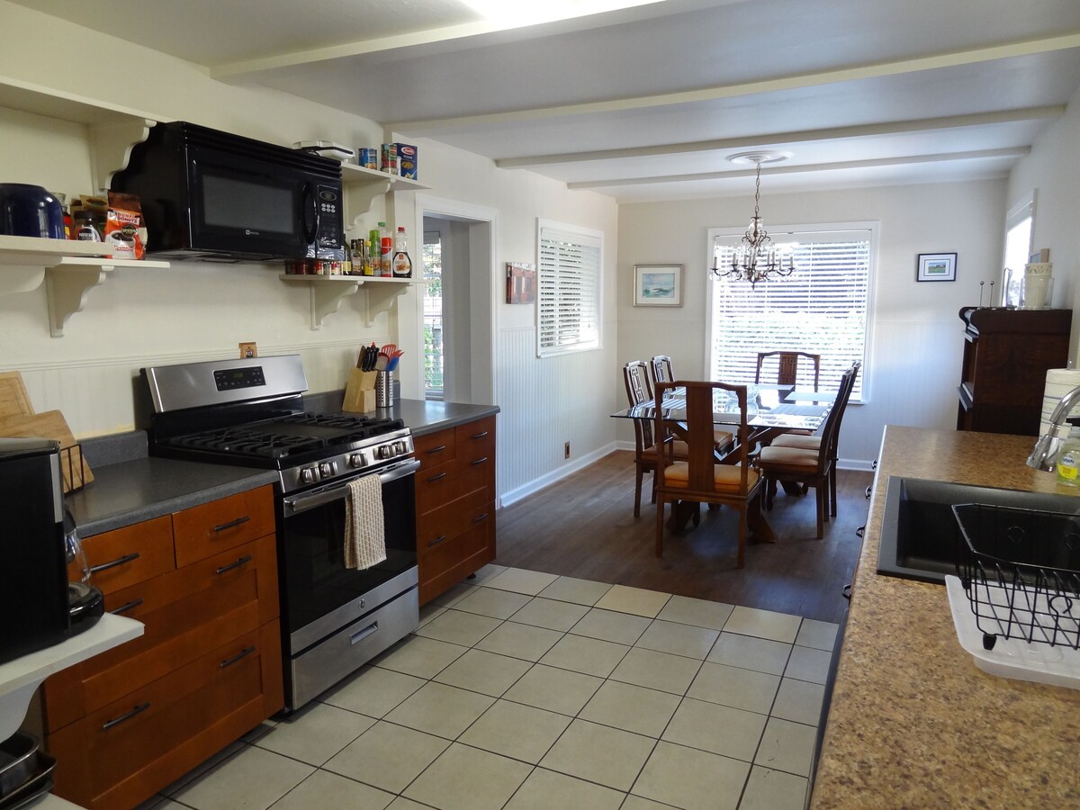 Photo 6 of ~Chestnut Cottage, Monthly Rental, Avail Oct to Dec 10% Off~