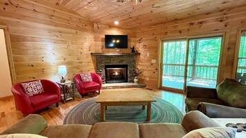 Smart TV, chimenea y tenis de mesa