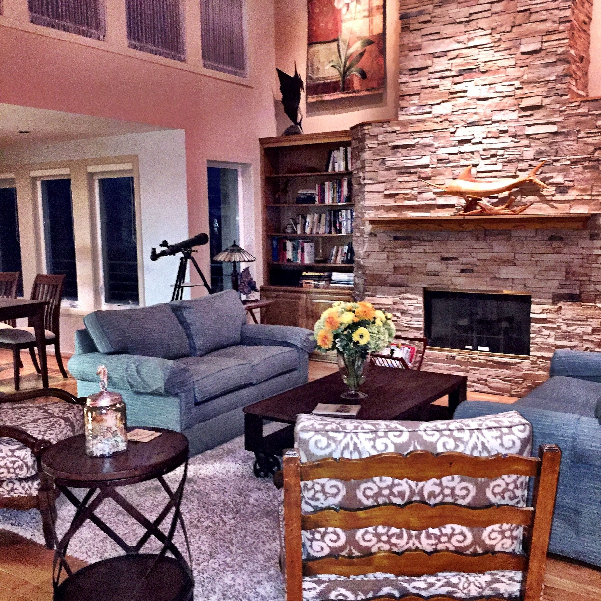 Beach Getaway 25 steps to the Sand! Great views of the Islands and Beach