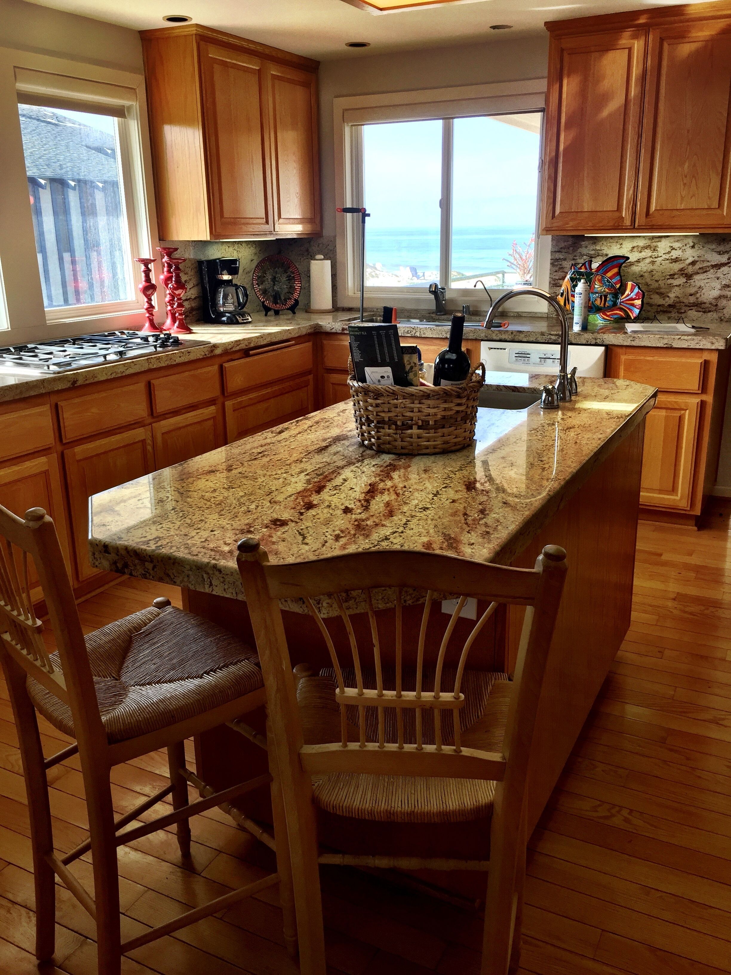 Beach Getaway 25 steps to the Sand! Great views of the Islands and Beach