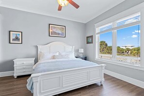 3 bedrooms, iron/ironing board, travel crib, free WiFi