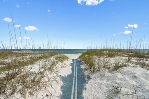 Beach nearby, sun loungers, beach towels