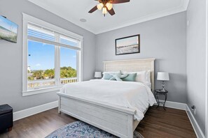 3 bedrooms, iron/ironing board, travel crib, free WiFi