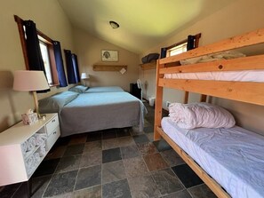 11 chambres, lit parapluie, Wi-Fi, draps fournis