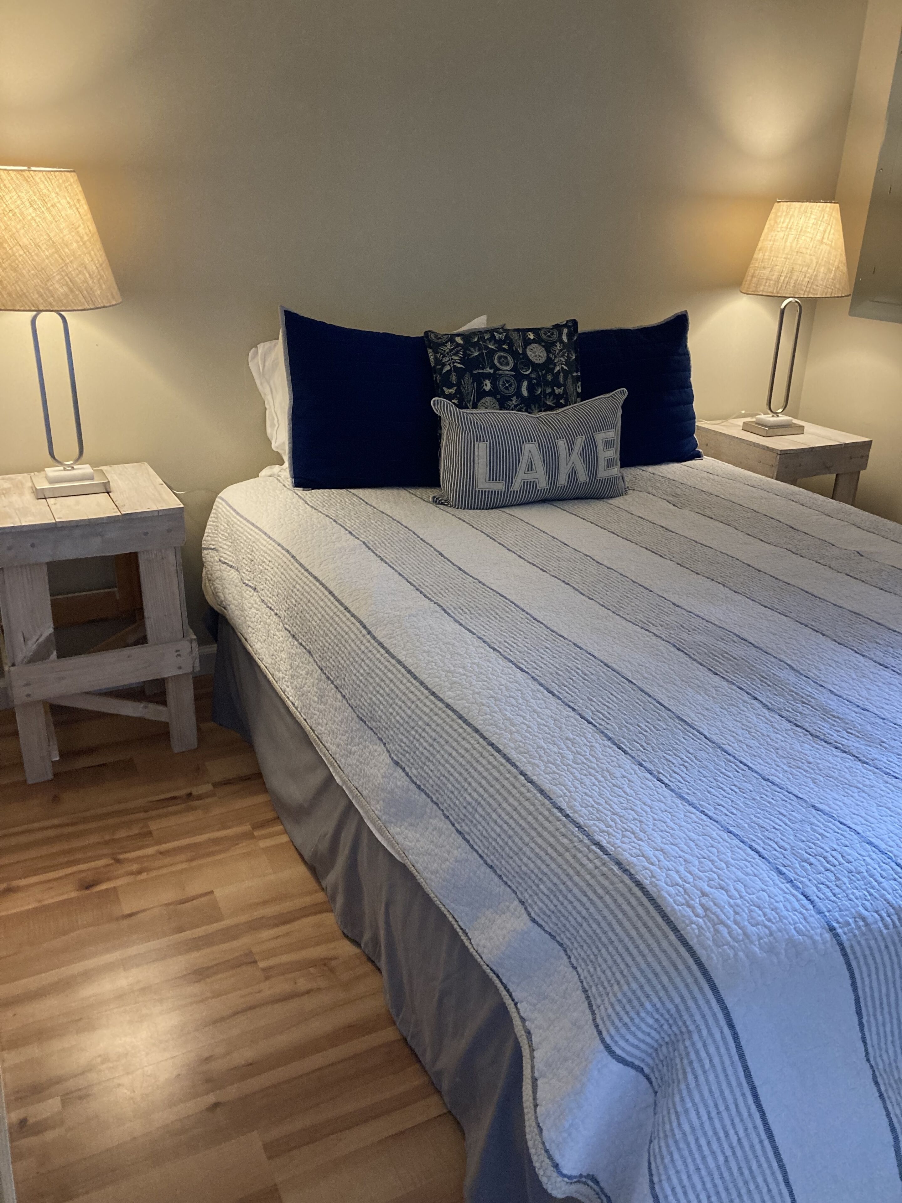 2 多间卧室、免费 WiFi、床单、轮椅无障碍