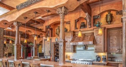 Hacienda Aguajito: Finca cerrada con vista al mar en 11 acres exóticos en Carmel