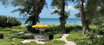 Gulf-side 1BR--75 Steps to Sand, Private Patio, Family-Owned Since 1971