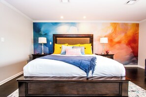 4 Schlafzimmer, Schreibtisch, Bügeleisen/Bügelbrett, Reisekinderbett
