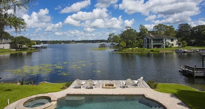 Waterfront Property Tampan sydämessä!