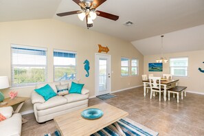 TV connectée, jeux vidéo, livres