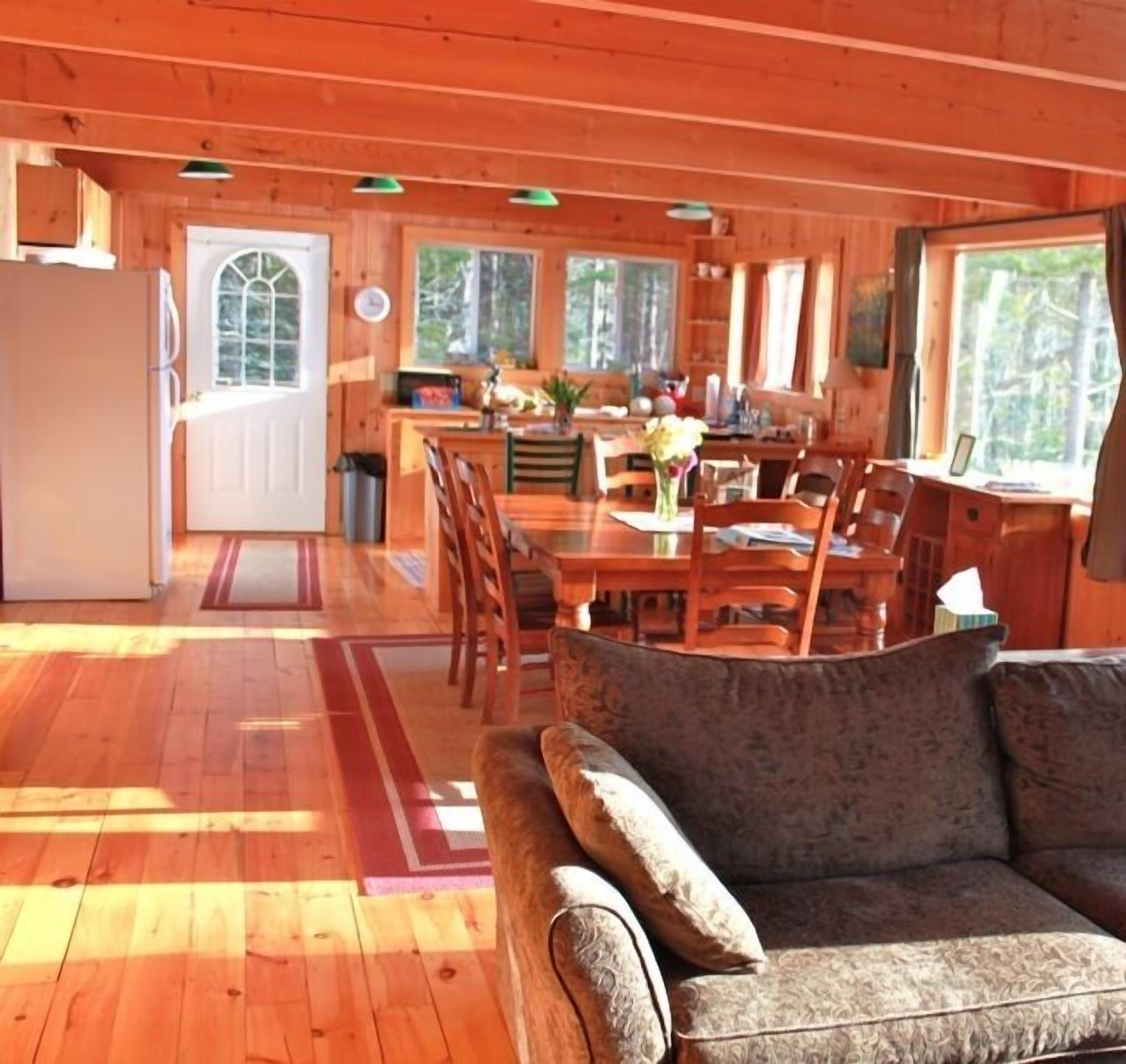 Bayside Shore Front Cottage Near Bar Harbor 