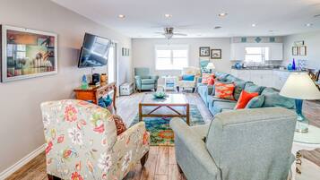 TV, table football, ping pong, stereo