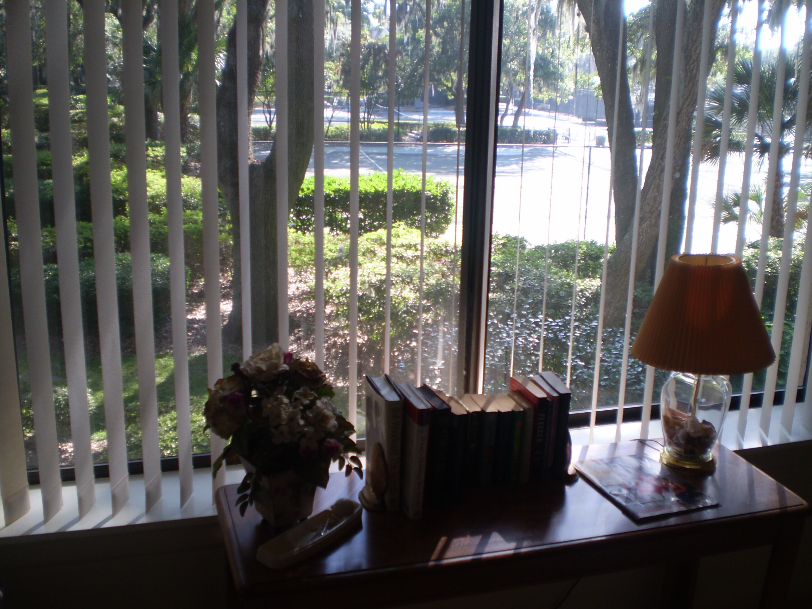 Relaxing and Affordable Harbour Town Villa Getaway, Close to Beach and Hiking