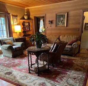 Smart TV, DVD player, books, music library