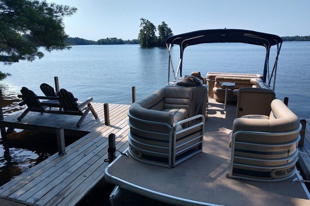 Adorable Remodeled Cabin on Manitowish Lake--Amazing Views!
