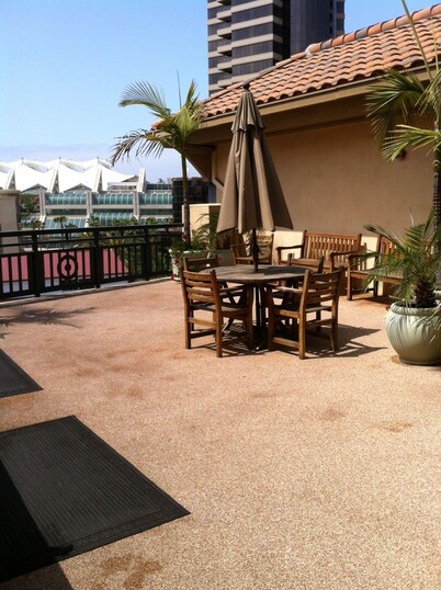Unbeatable Location Downtown and Great Condo! You won't be disappointed!!!