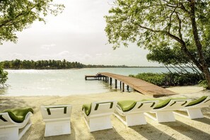 On the beach, sun loungers, beach towels - The Enclave - Your Own Private Island Retreat (Placencia)
