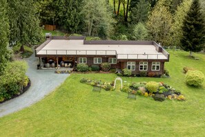 Exterior - Rooftop Aerie - Amazing views, private, immaculate and comfortable home (Monroe)