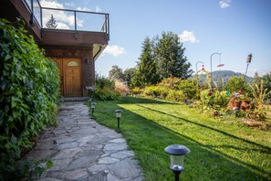 Exterior detail - Rooftop Aerie - Amazing views, private, immaculate and comfortable home (Monroe)