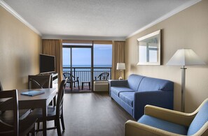 TV, DVD player - Beautiful Caravelle Resort Suite with direct sea views (Myrtle Beach)
