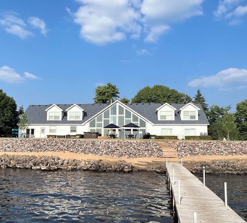 Home On Lake Petenwell-30 Minutes From The Wi Dells! 8 min. from Sand Valley