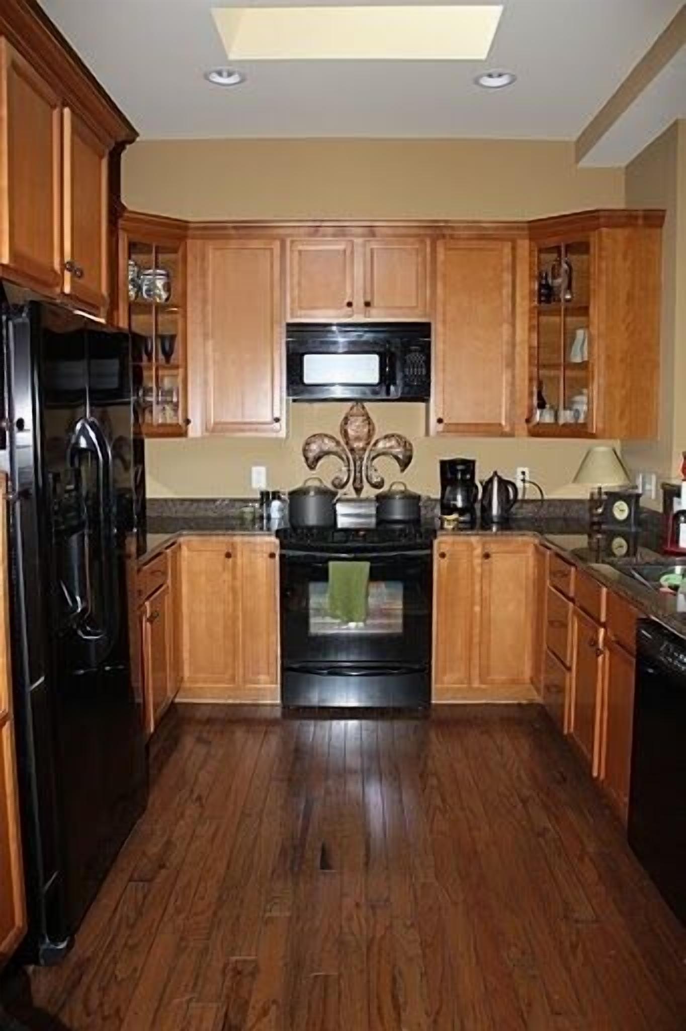 Stoneledge at Keowee Luxury Townhome with Resort Amenities