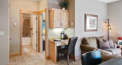 Arrowhead Condos Unit 5