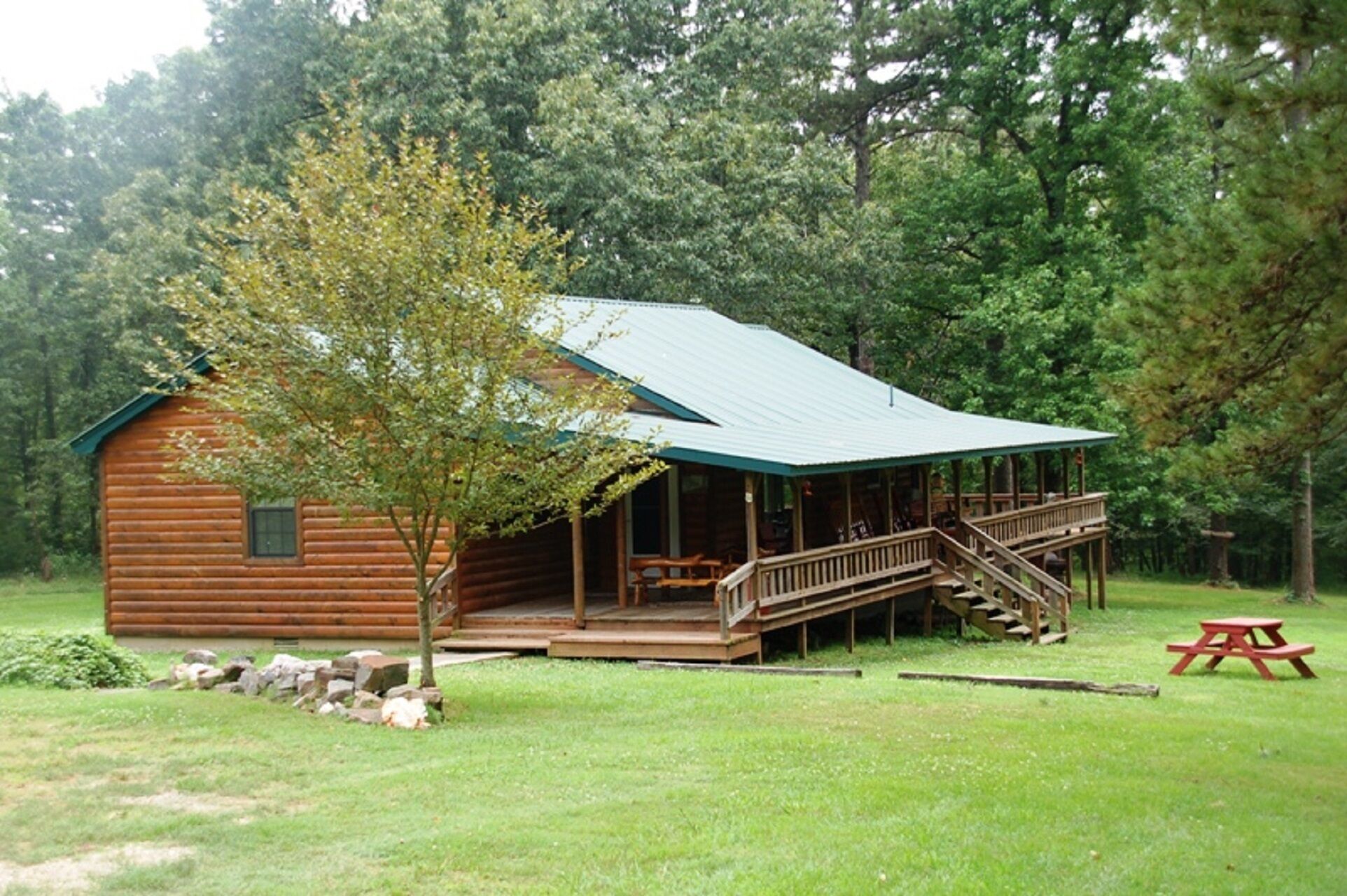 Location, Location, 10+Acres with Catch/release pond - GREAT RATES -Sleeps 6
