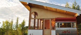 Tin Poppy ~ Retro-Modern Forest Cabin + WIFI in the Larch Hills near Salmon Arm