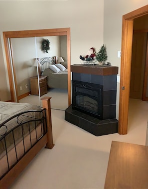 3 Schlafzimmer, Reisekinderbett, kostenloses WLAN, Bettwäsche