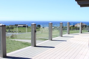 Terrace/patio - OCEAN VIEWS FROM EVERY ROOM! - WALK TO BEACH! - FREE WIFI! - 3,300 sqft (Bodega Bay)