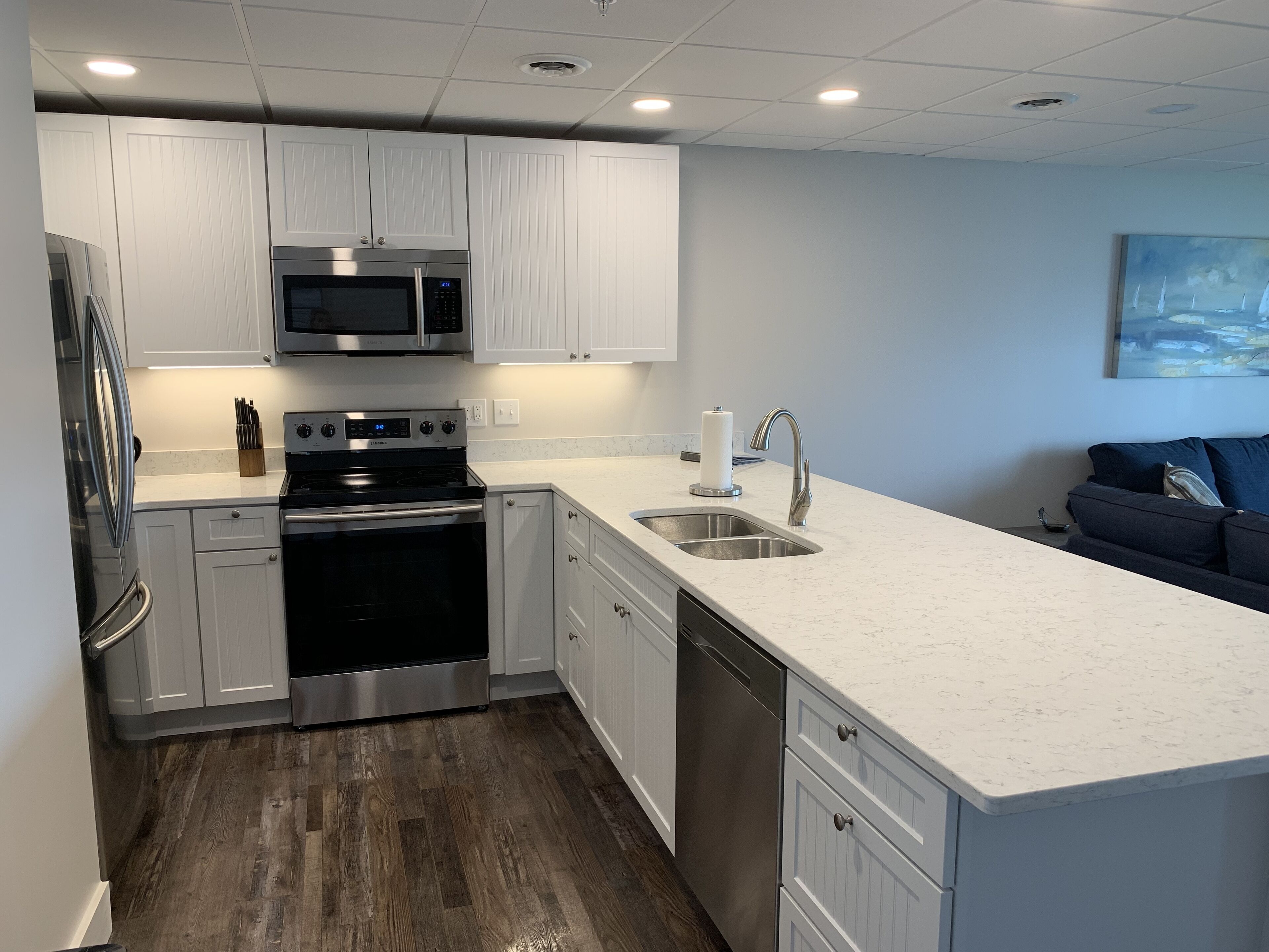 #C - 1 of 4 Waterfront Rental Units - Clean, Safe & Small Complex (Sleeps 8-32)