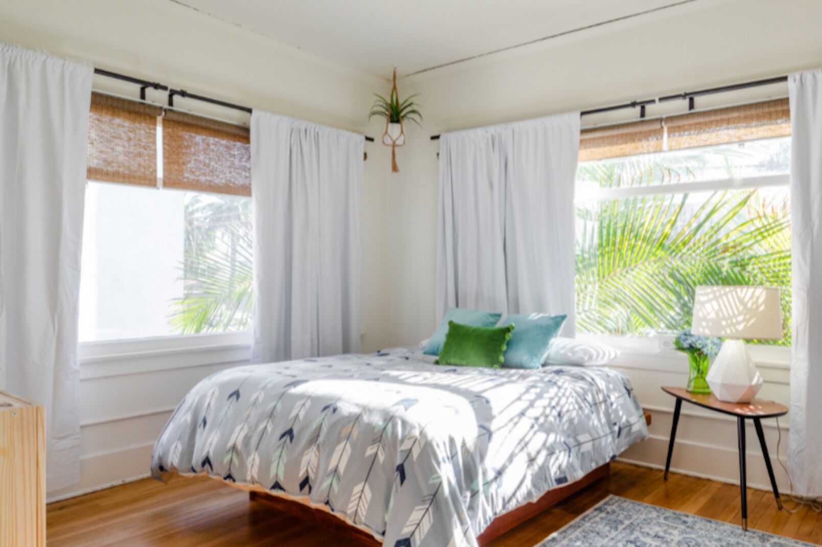 Big Sunny Getaway | Walkable to Convention & Beach