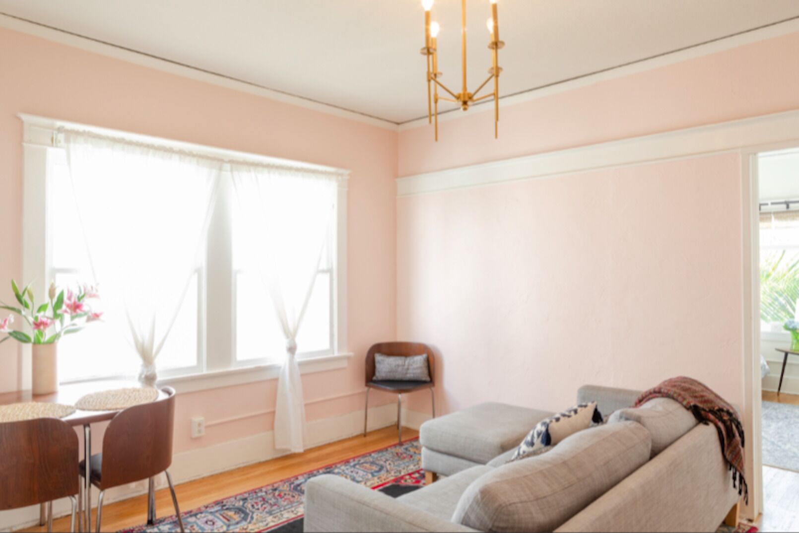 Big Sunny Getaway | Walkable to Convention & Beach