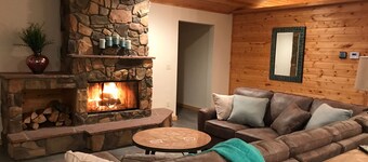 Bella Vista Salida awaits...Minutes from downtown Salida, 30 min to Monarch!