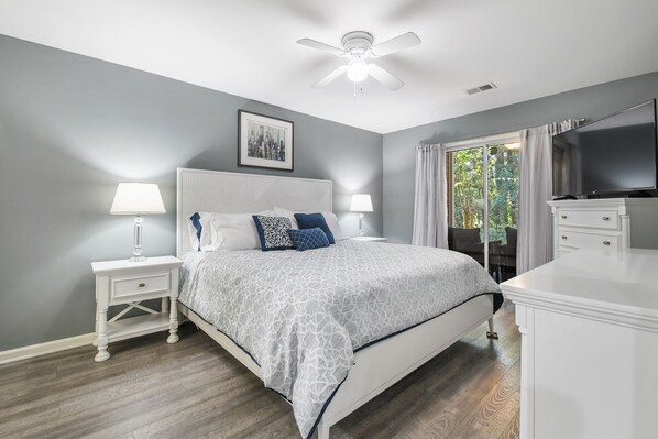 3 bedrooms, iron/ironing board, WiFi, bed sheets