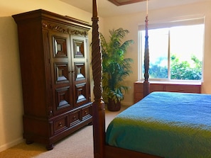 2 bedrooms, desk, iron/ironing board, travel cot - Luxury accommodations, discounted golf and beautiful sunsets year round. (Waikoloa Village)