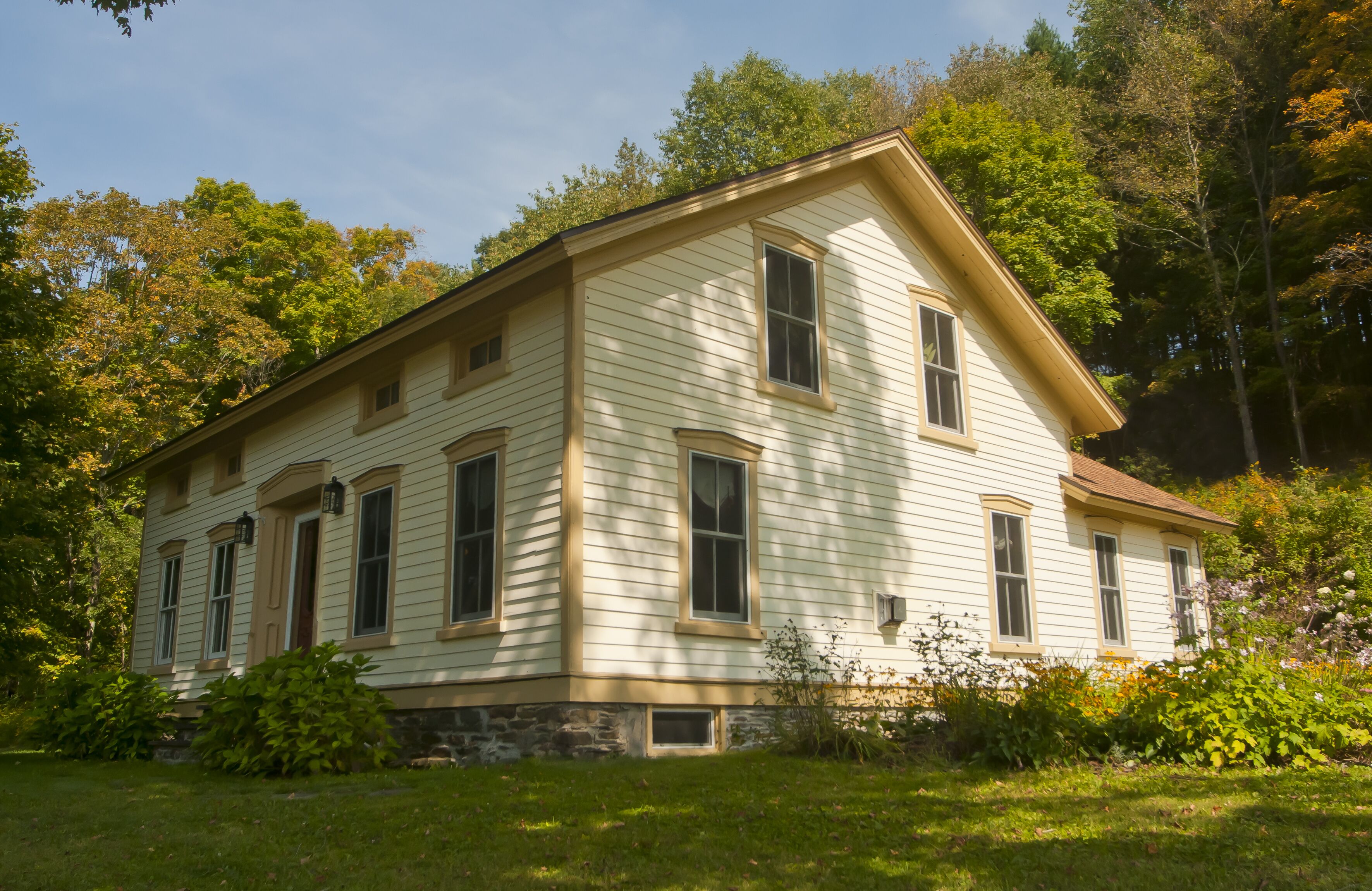 Beautiful Moderized Farmhouse Minutes from Cooperstown