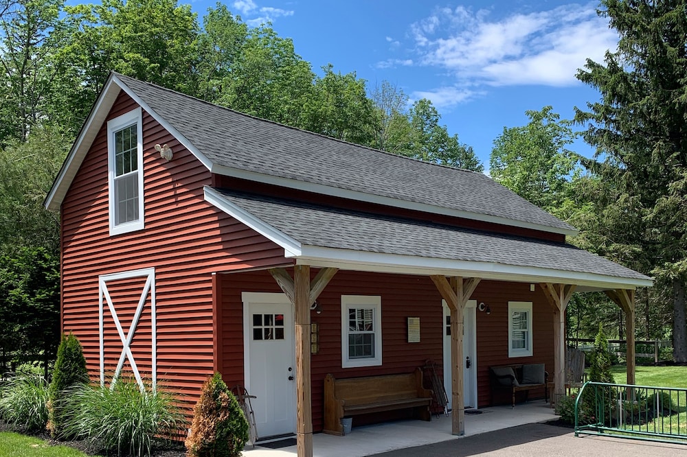 New 1 Br Barn Apartment near Schoharie Creek in Hunter Village