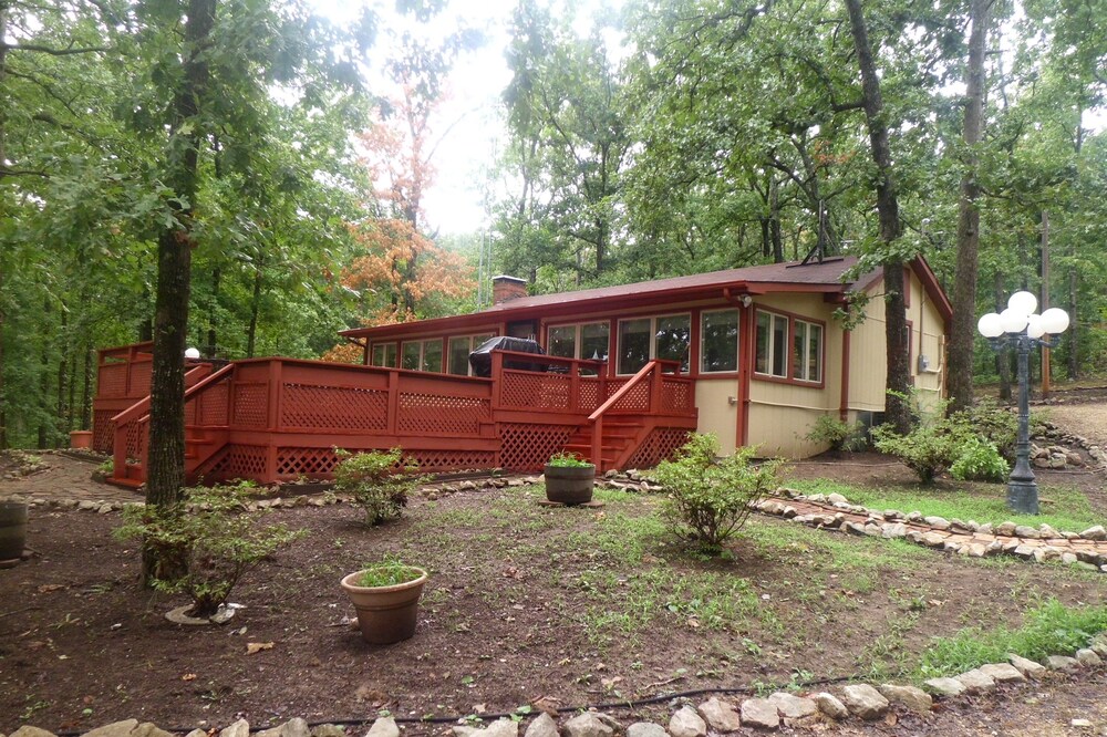 Waterfront Cottage on Kentucky Lake