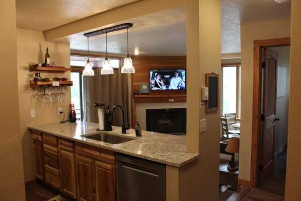 المنشأة من الداخل