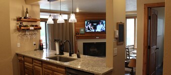 Gorgeous remodeled condo on keystone slopes