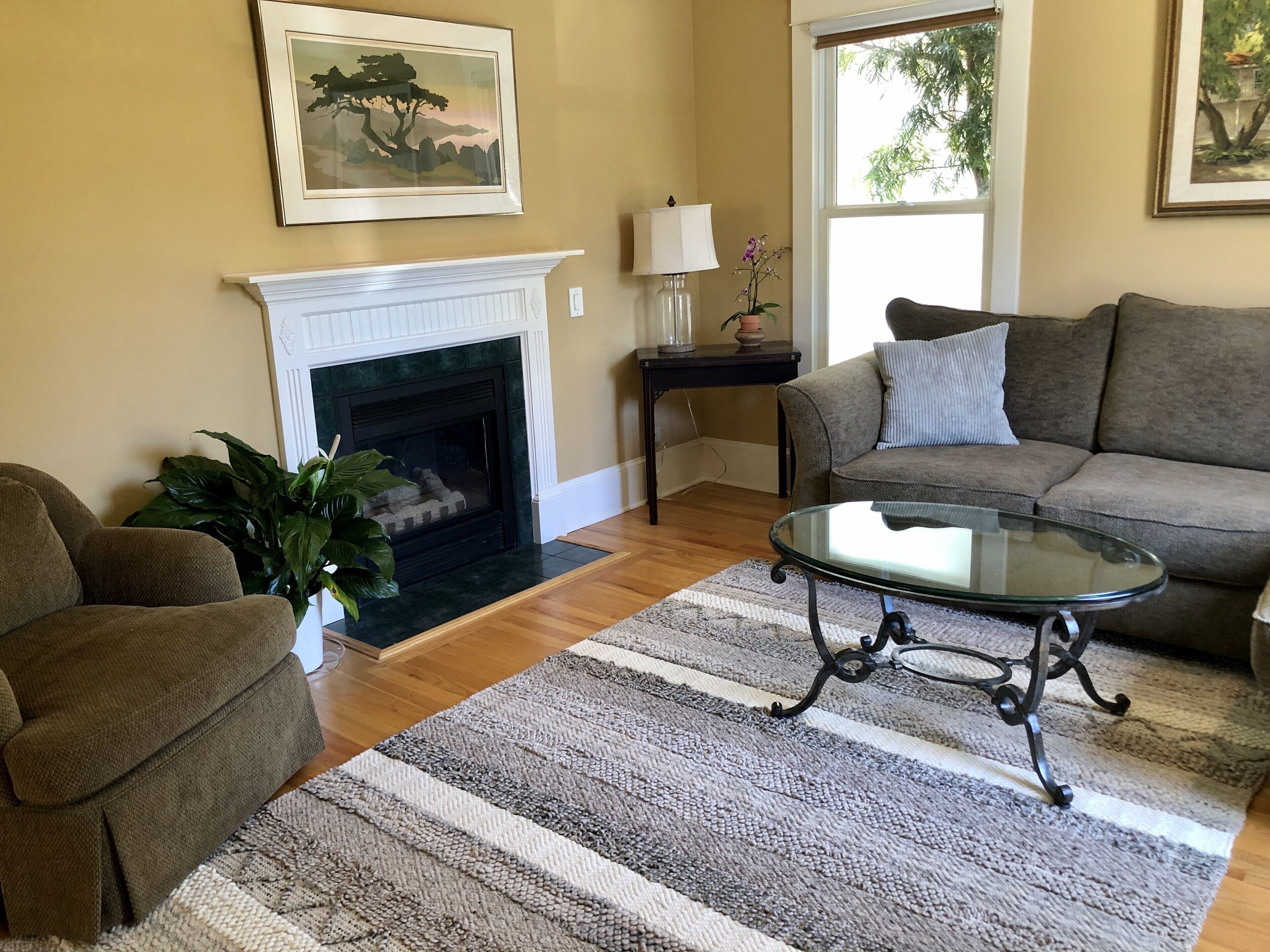 Pacific Grove Home at Lovers Point. Perfect Location near Beach & Restaurants.