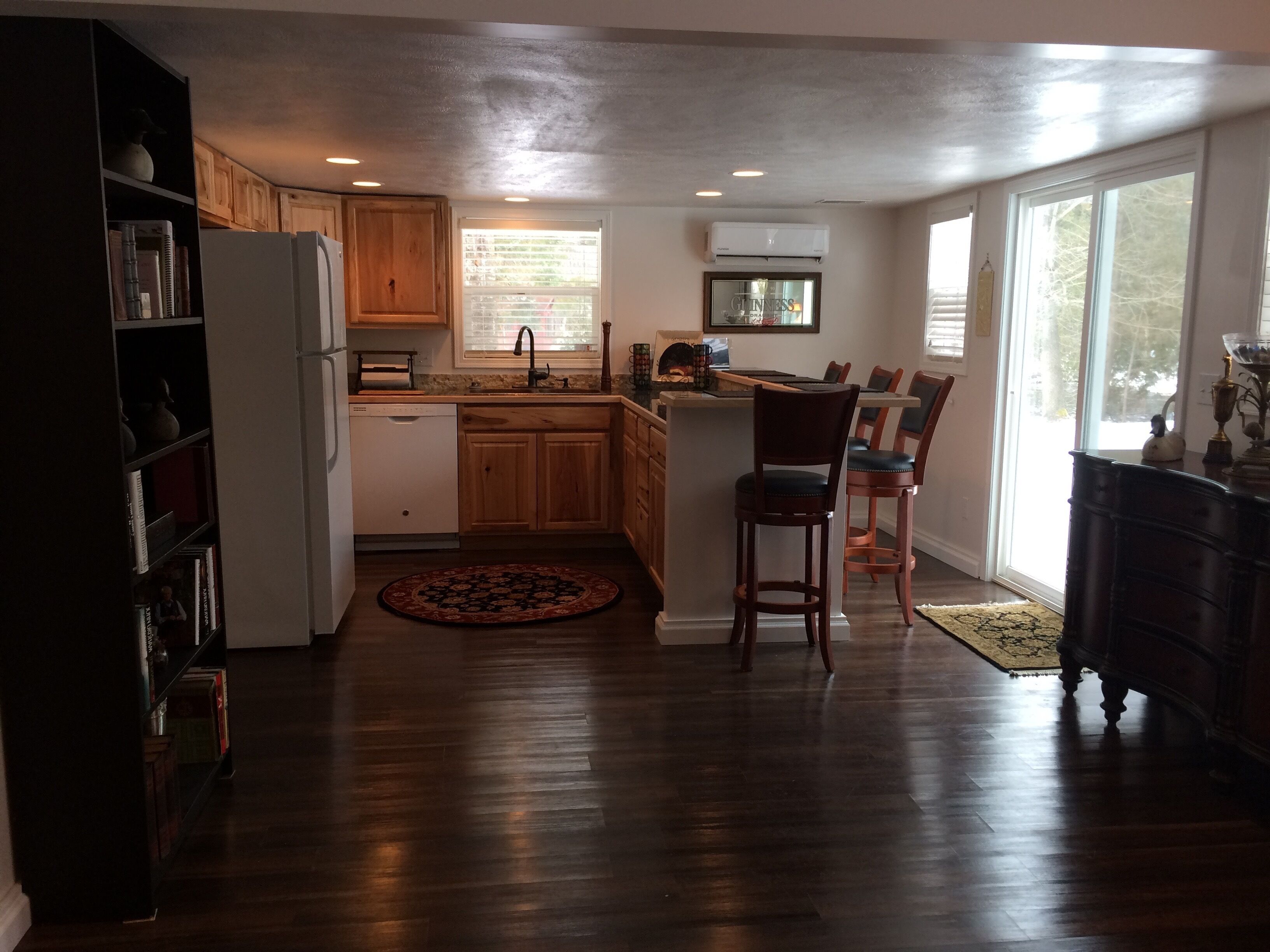 Boardman River Cottage, 2 bedroom 1 Bath steps away from the banks of the river