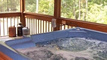 Bain à remous intérieur