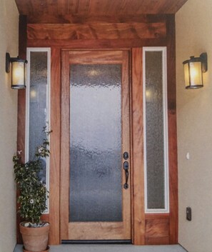 Interior - Beautiful Custom home, great ocean views! Pets Allowed! (Cayucos)