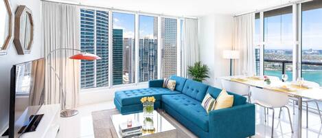 Televisión, oficina