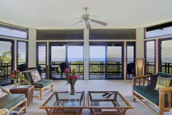 Jasmine Suite living room with panoramic ocean view
